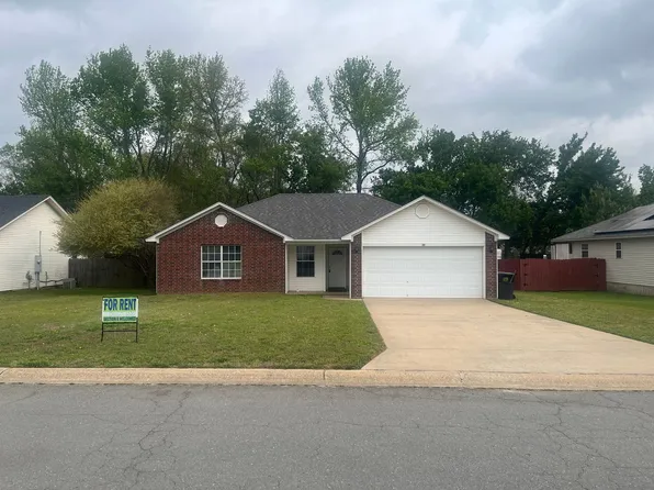 22 Willard St, Ward, AR 72176