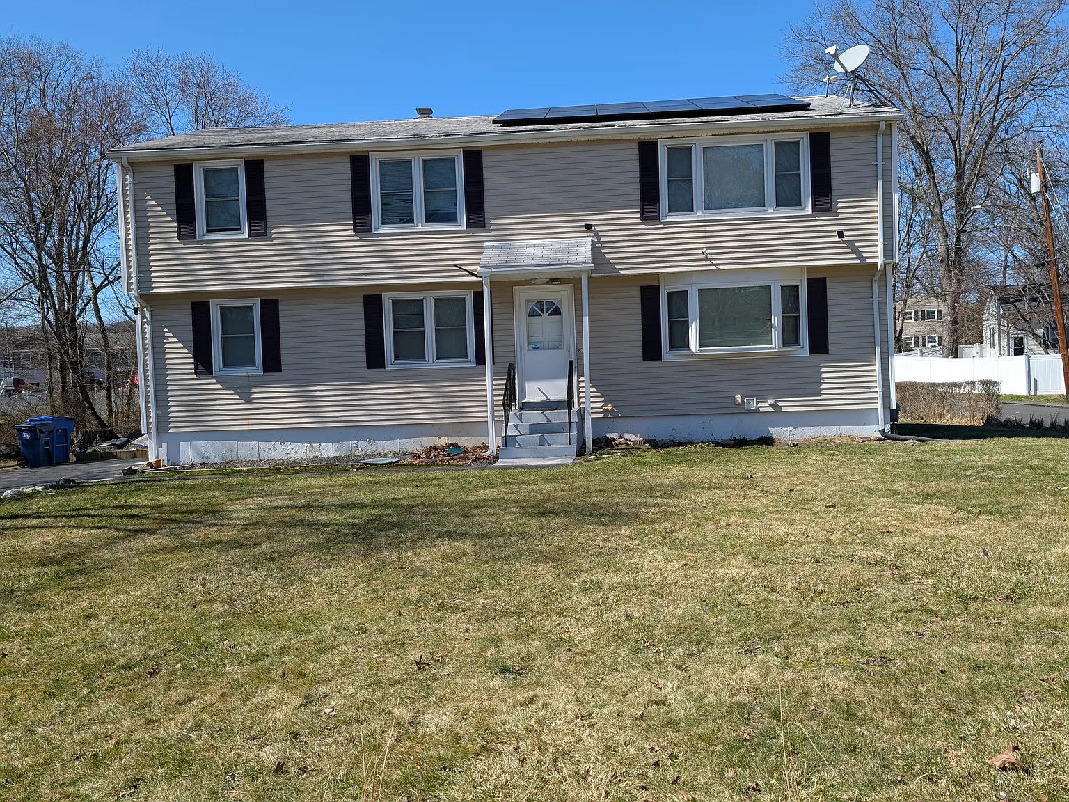 87 Antrim St — Photo 1