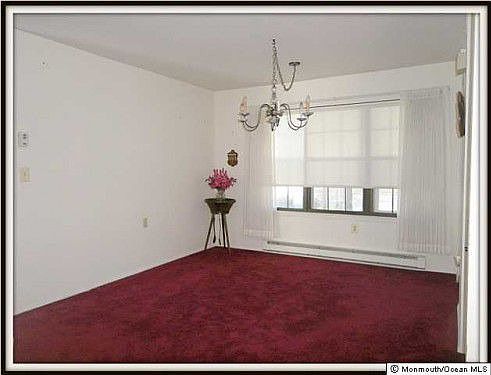 5th image of 630 Finchley Ct