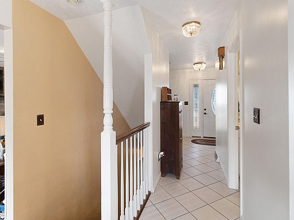 5th image of 108 Ashford Dr