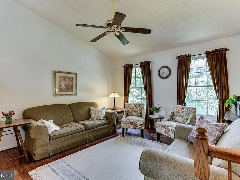 310 Kendigs Mill Rd — Photo 9