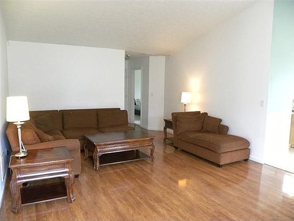 5th image of 551 Tupelo Dr