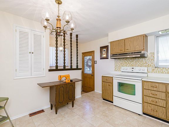 5th image of 4014 Colony Gardens Dr