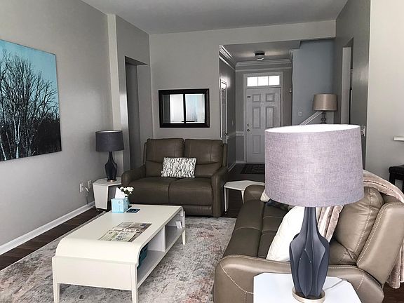 2nd image of 10361 Tintinhull Dr