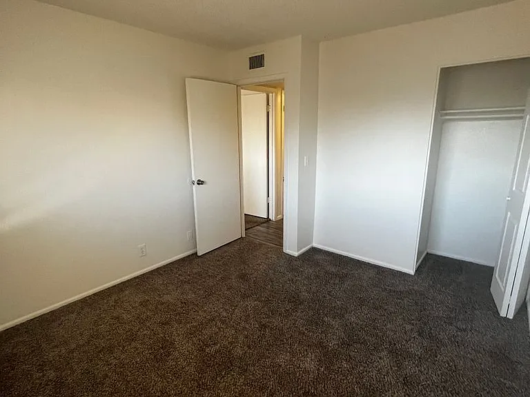 286 W Palomino Dr #31 — Photo 10