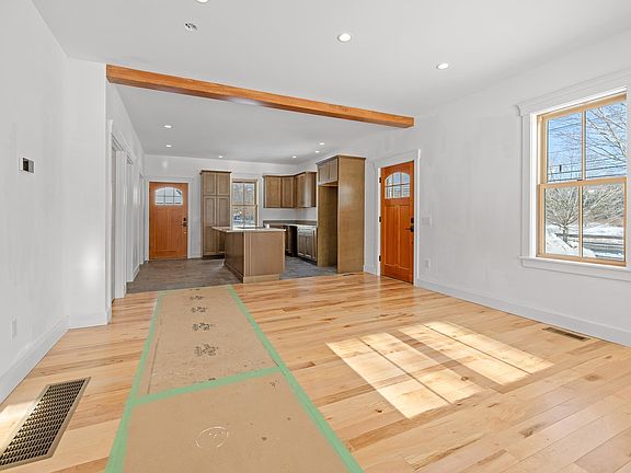 5th image of 21 Jameson Flats Duplex Unit B