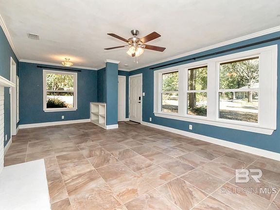 5th image of 410 Saint John Pl
