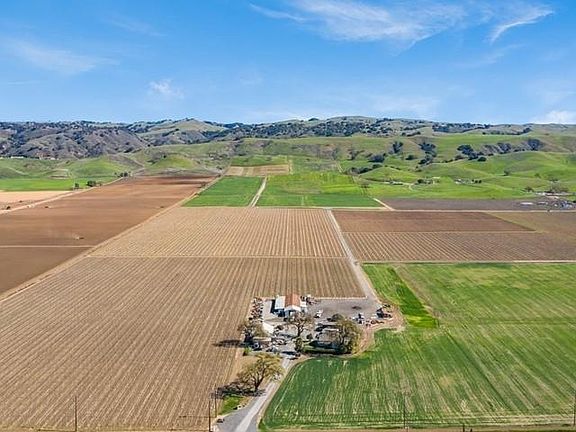 3rd image of 3385 Pacheco Pass Hwy