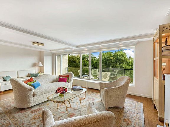 3rd image of 200 Central Park S APT 6D