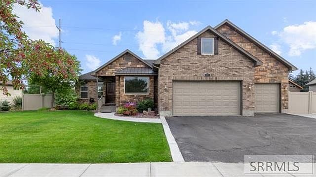 1st image of 3378 E Greenwillow Ln
