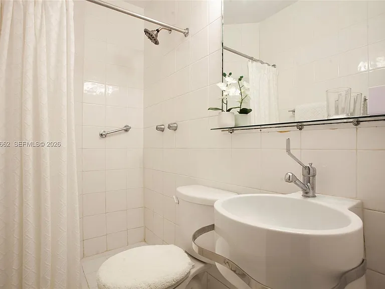 4720 Pine Tree Dr #1 — Photo 1
