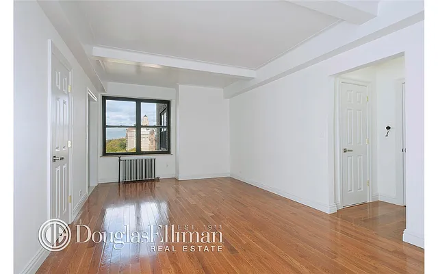 Rented by Douglas Elliman | media 37
