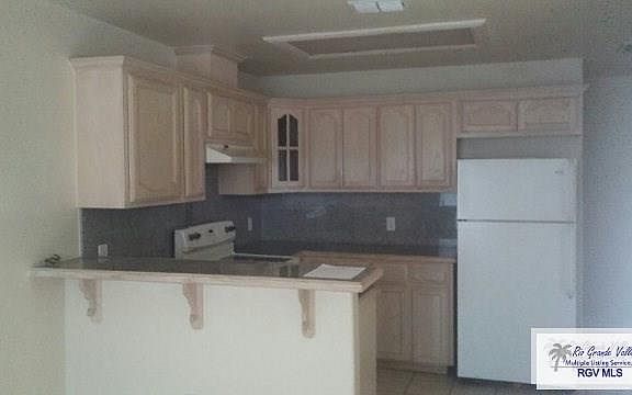 3rd image of 300 E 2nd St #B