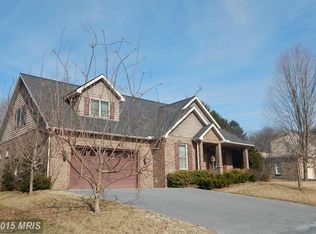 903 Summit Ave, Waynesboro, PA 17268