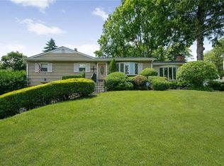 57 Noyes St, Pearl River, NY 10965