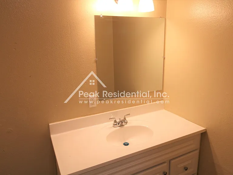 DelPaso2625 — Photo 10