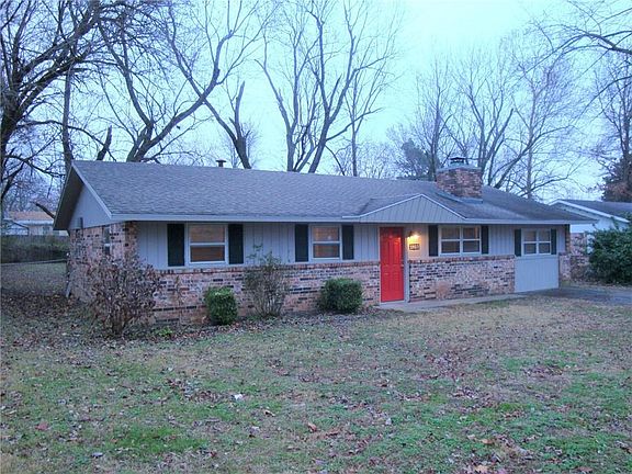 2nd image of 1823 S Beth Dr