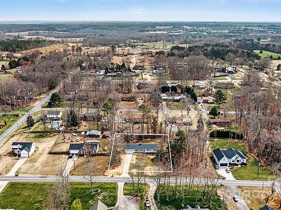 5th image of 1140 Knollwood Dr