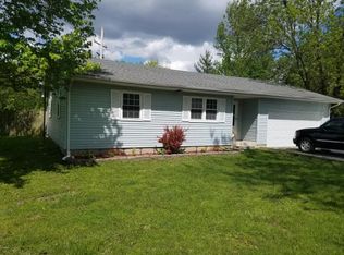 201 Cardinal Dr, Woodlawn, IL 62898