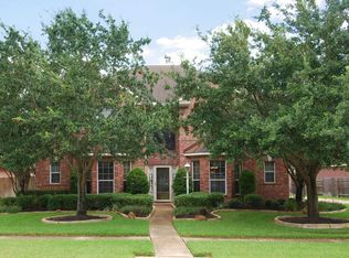 2727 Newbury Ct, Pearland, TX 77584