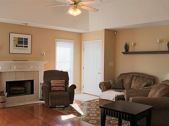 4th image of 500 Moorfield Ln