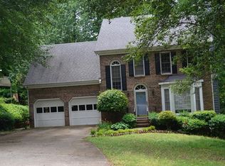 5005 Helga Ct NE, Woodstock, GA 30188