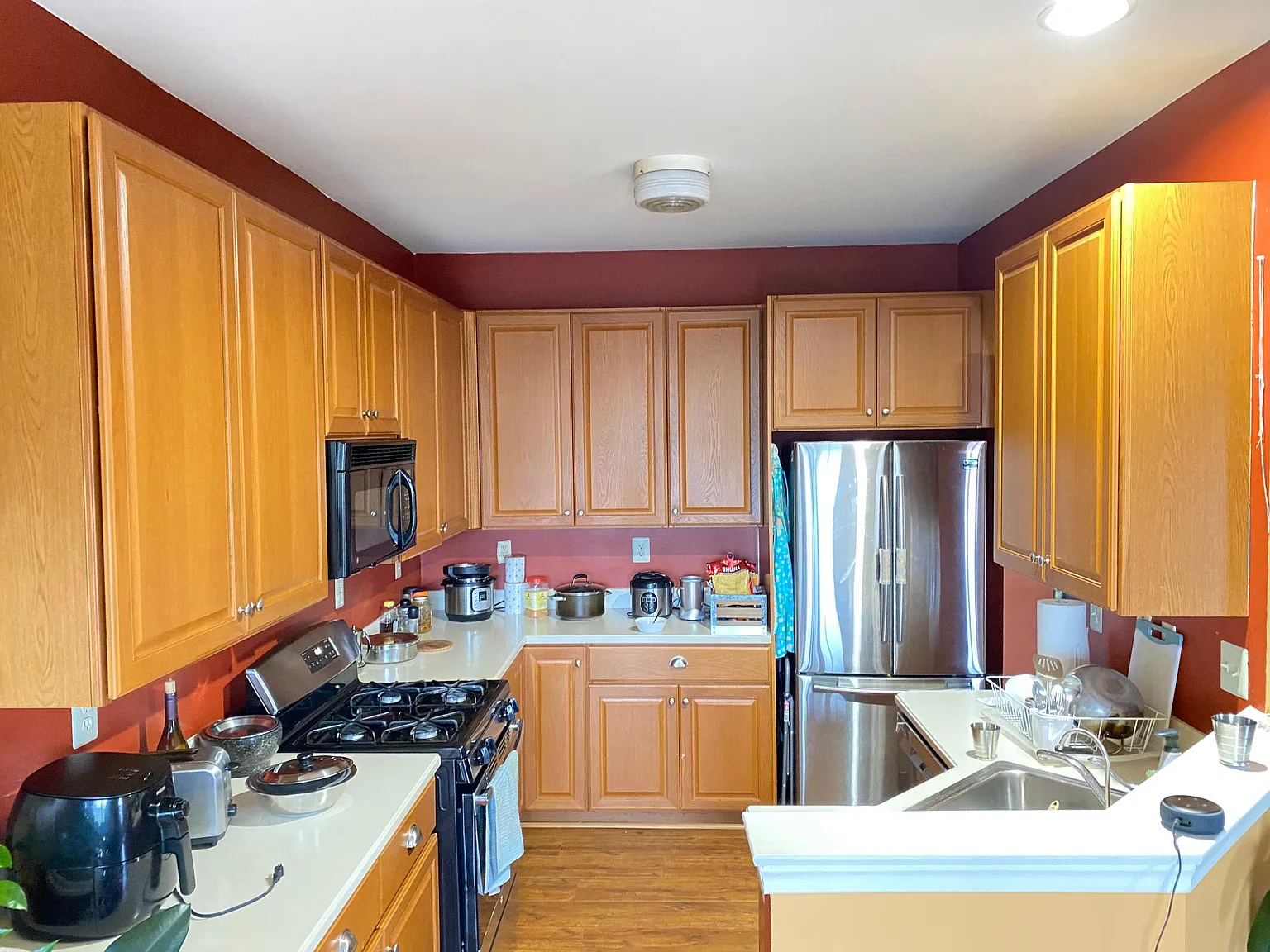 3 bed, 2.5 bath, 2874 sqft, $3,100 — Photo 4