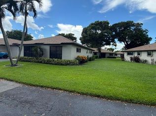 4695 ROBINWOOD Place #B, Boynton Beach, FL 33436
