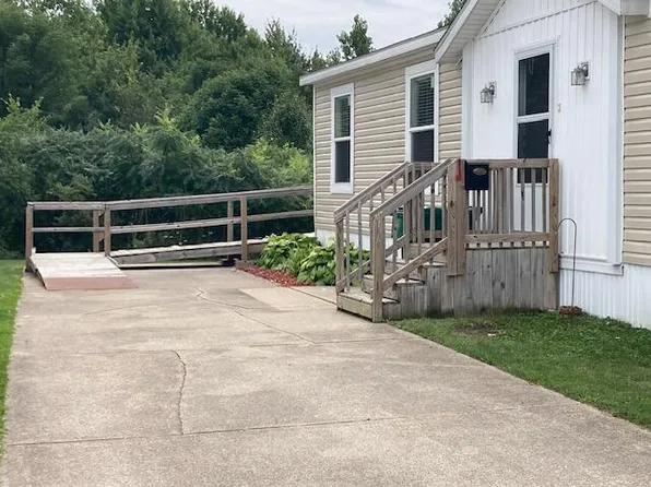 88 Gardens Blvd NW, Grand Rapids, MI 49534