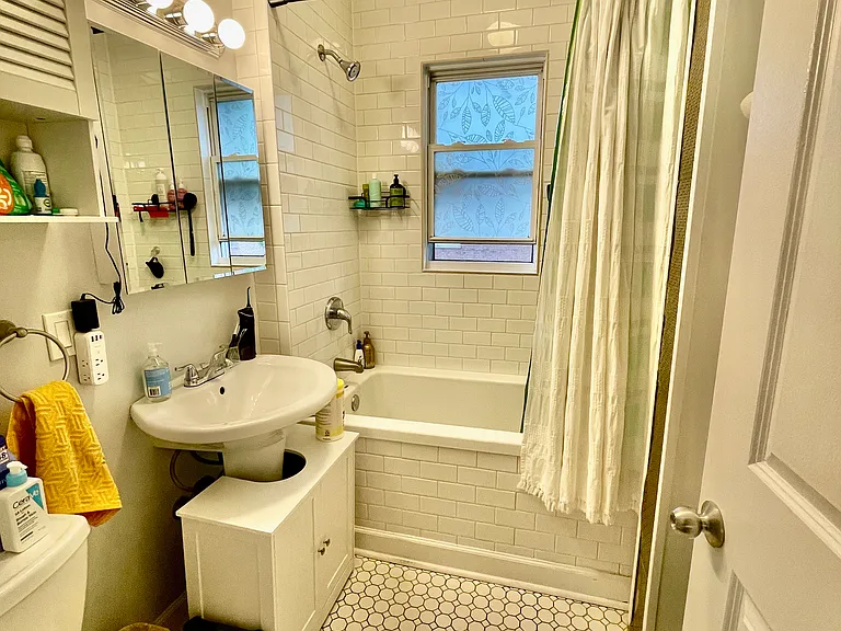 4730 N Racine Ave #2W — Photo 5
