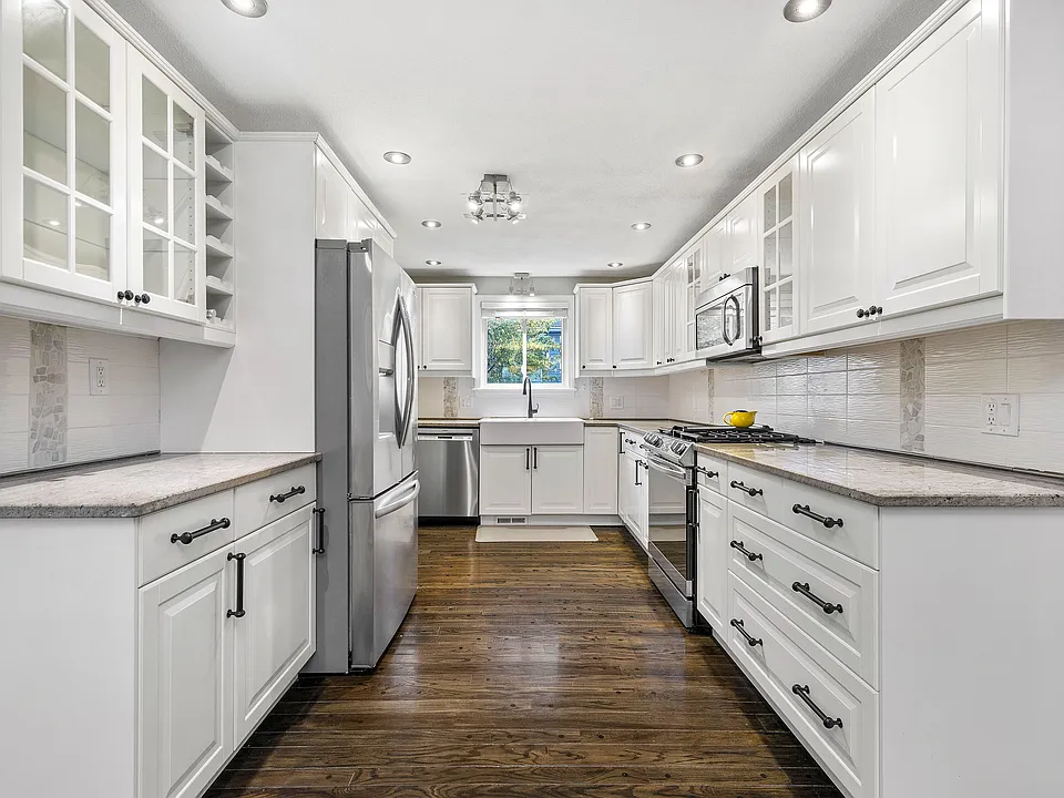 497 Main St #497