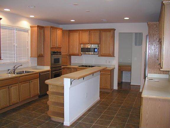 3rd image of 52 Chriswood Ln