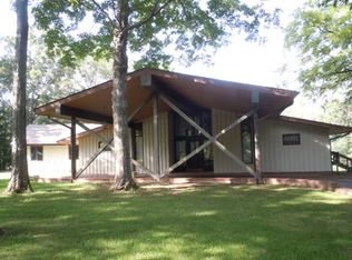 16120 N Hawthorne Ln, Mount Vernon, IL 62864