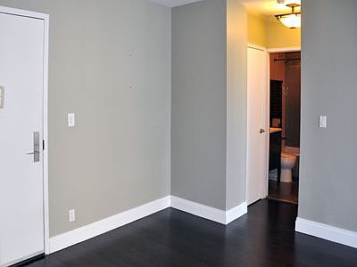 4th image of 212 E 47th St APT 15B