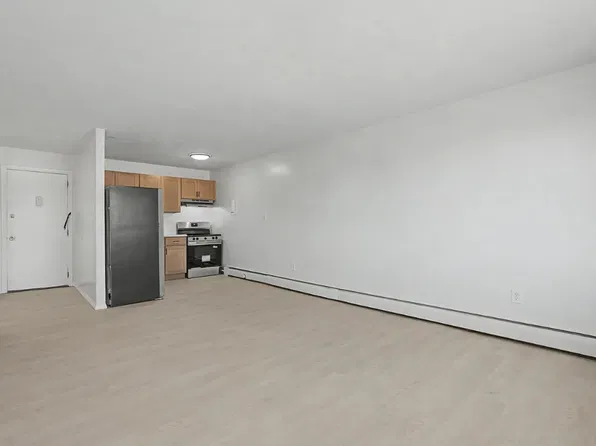 (undisclosed Address), Windsor Locks, CT 06096