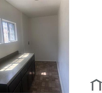 4th image of 4527 S Wilton Pl