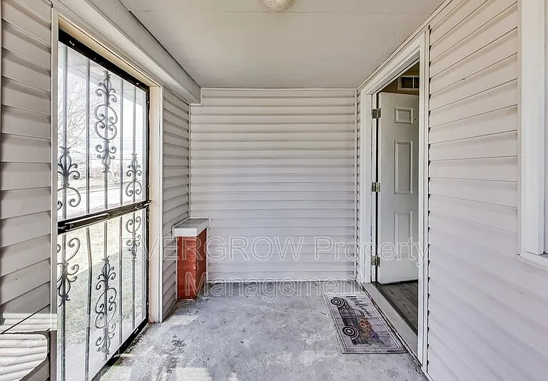 1417 N Denny St — Photo 5