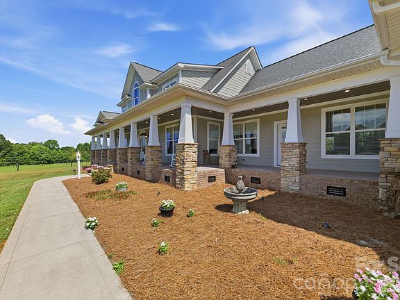 4th image of 212 Scism Rd