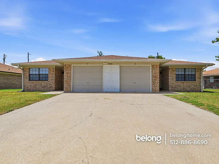 3103 Honeysuckle Cir #B — Photo 2