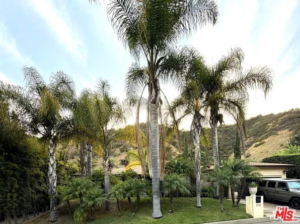 1727 San Ysidro Dr, Beverly Hills, CA 90210