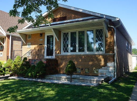 2nd image of 6611 S Kilbourn Ave