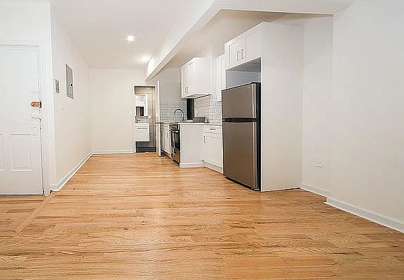 4th image of 258 E 4th St APT 1A