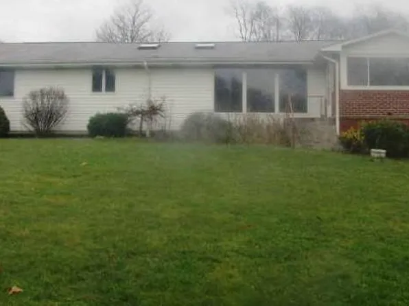 113 Stiehler Ln, Karns City, PA 16041