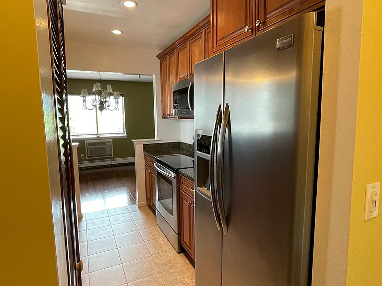 13 Skyline Dr #12 — Photo 2