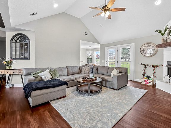 4th image of 5469 S Aspen Drive