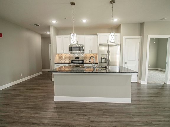 3rd image of 500 South St #513