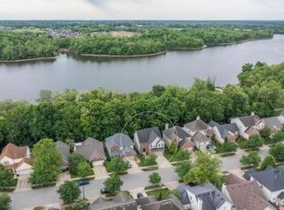 365 Shoreside Dr, Lexington, KY 40515
