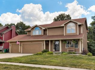 1804 W Wahkonsa Ave, Polk City, IA 50226