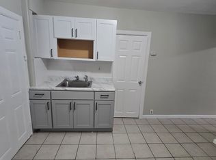 827 E 19th St #2L, Paterson, NJ 07501