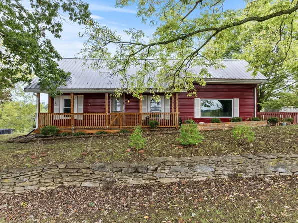 1059 Cummins Ln, Cynthiana, KY 41031